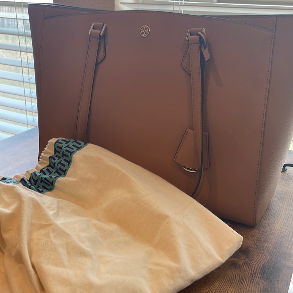 Tory Burch Robinson Tote